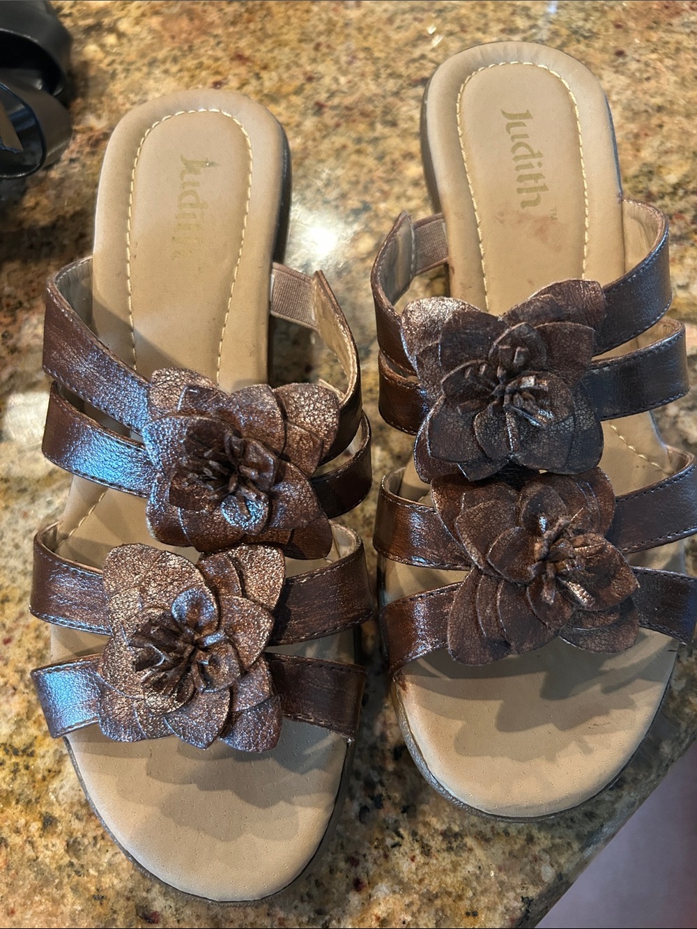 Metallic Brown Floral Slide Sandals